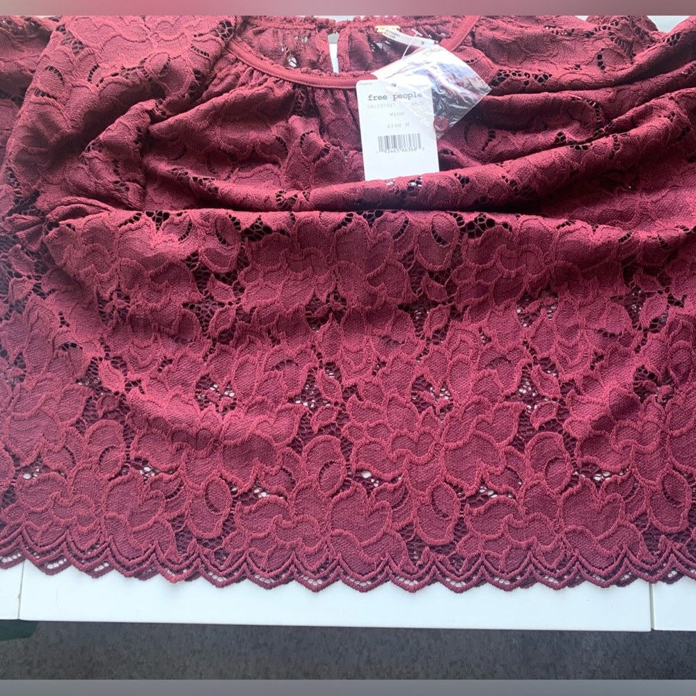 NWT Free People 'Olivia' Lace Flare Sleeve Top-size - Picture 4 of 7